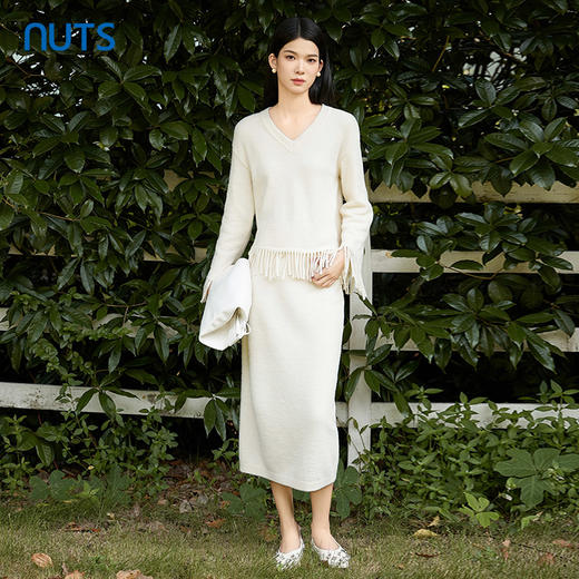 NUTS2023秋季新款设计感小众轻熟御姐风流苏毛织套头衫4350509A1 商品图3