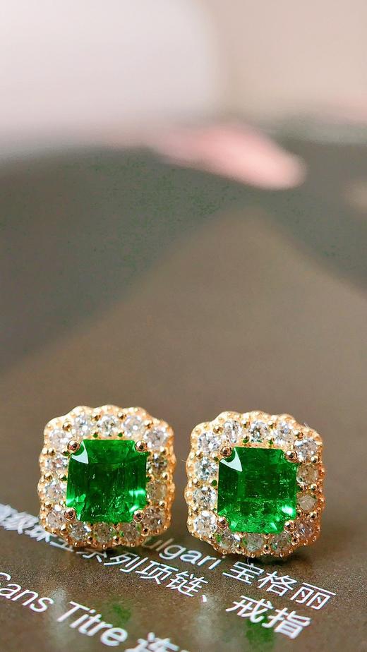 0.64ct 祖母绿耳钉 商品图0