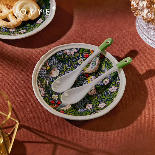 JOYYE威廉·莫里斯-欧式浮雕情侣双人马克杯咖啡碟套装陶瓷礼盒带勺 商品图8