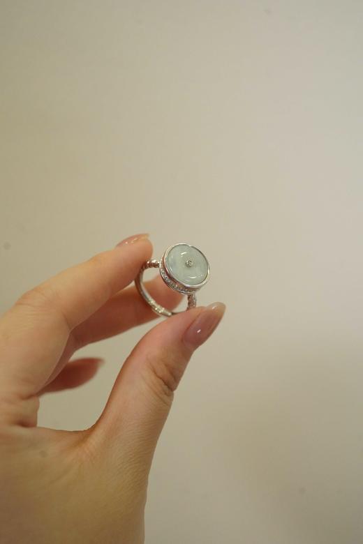 花花艺术客厅 特别定制款 千佛图系列戒指  艺术款千 fo 手工雕刻厚银戒指+tian 然翡翠千手千眼 又见 音戒指💍随时随地可以忆念pu萨与 fo的慈悲、智慧与力量！（戒圈大小可调不挑指围） 商品图12