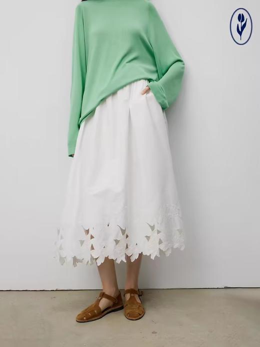 shyshystill/shy202406022/棉质镂空激光雕刻设计感原创花朵图案松紧腰半裙 商品图2