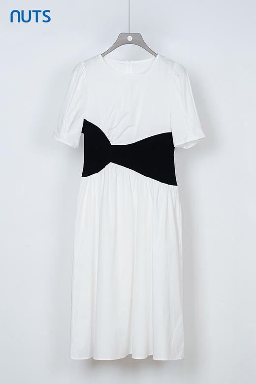 NUTS秋季新款法式收腰显瘦黑白撞色甜酷气质短袖连衣裙 商品图5