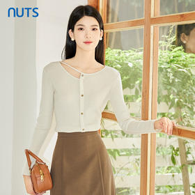 NUTS2023秋季新款时尚镂空领口设计感内搭毛织外套女4350515A1