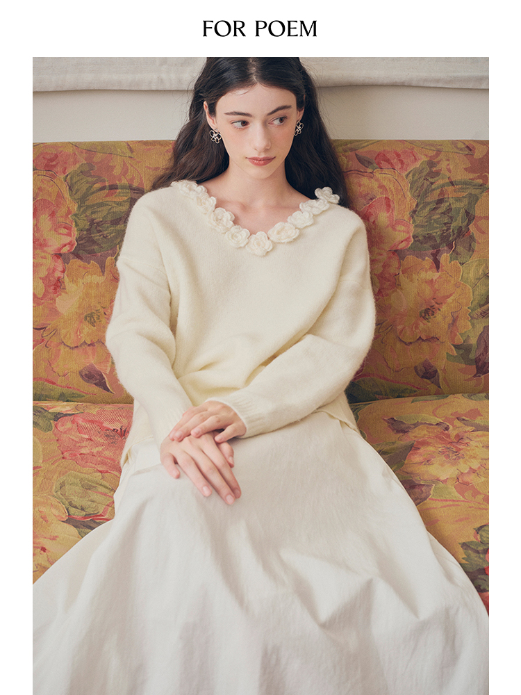 ForPoem 现货 24/FW原创设计手工钩针花朵V领驼马绒宽松毛衣