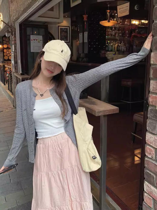 【灰色针织开衫外搭】秋冬内搭复古麻花刺绣学院风厚毛衣外套上衣 修身百搭 商品图4