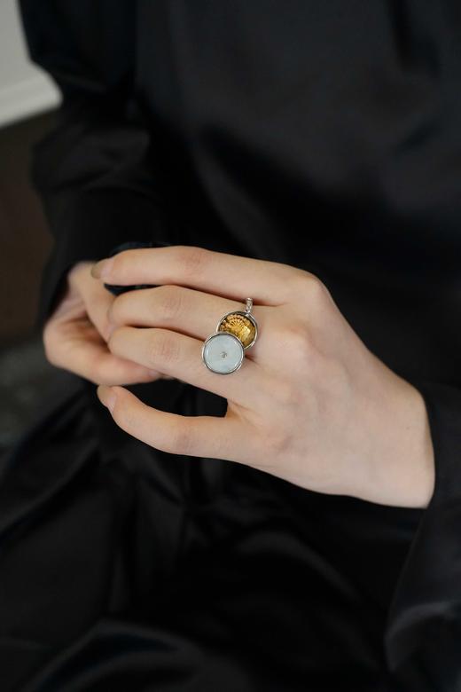 花花艺术客厅 特别定制款 千佛图系列戒指  艺术款千 fo 手工雕刻厚银戒指+tian 然翡翠千手千眼 又见 音戒指💍随时随地可以忆念pu萨与 fo的慈悲、智慧与力量！（戒圈大小可调不挑指围） 商品图2