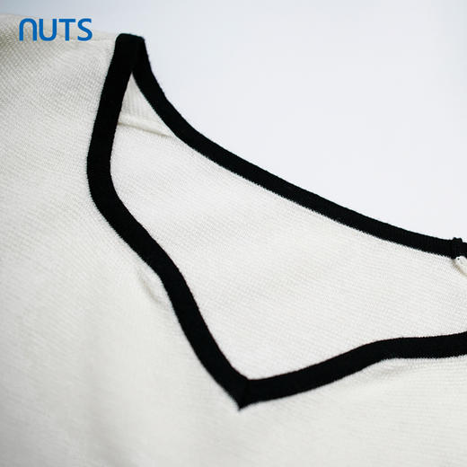 NUTS秋季新款桃心领简约气质毛织套头衫女332053382 商品图2