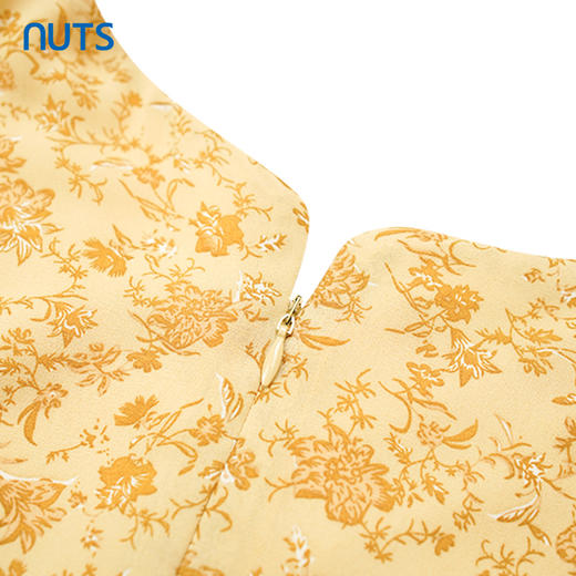 NUTS碎花连衣裙女夏季新款褶皱收腰显瘦V领气质裙子428103396 商品图4