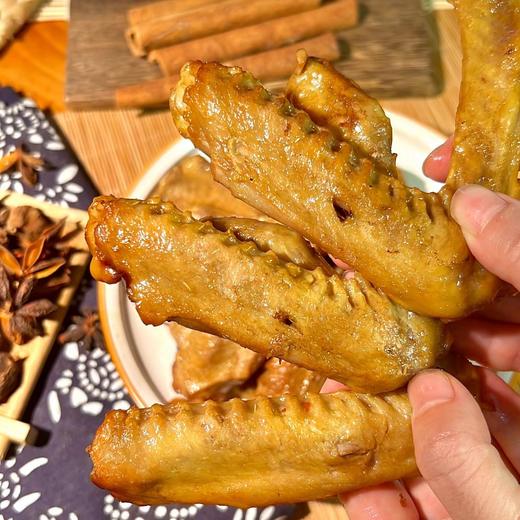 【秒杀】麻辣蜜汁鸭锁骨210g+招牌熏卤鸭翅8支240g 商品图2