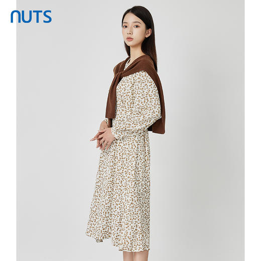 NUTS春秋季新款时尚碎花休闲风长袖连衣裙女（含披肩）231103217 商品图1