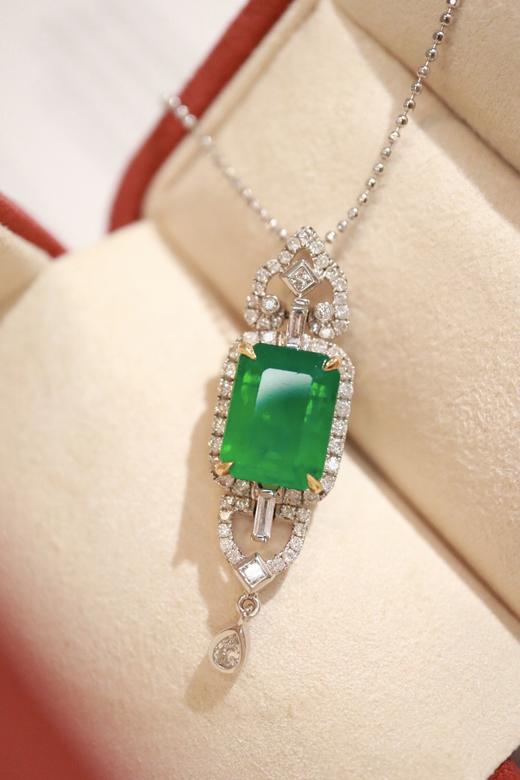 3.9ct 祖母绿吊坠 商品图0