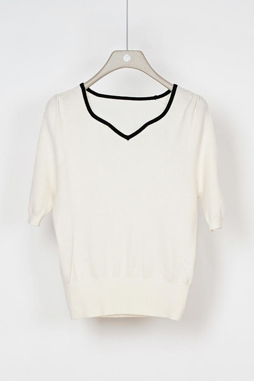 NUTS秋季新款桃心领简约气质毛织套头衫女332053382 商品图5