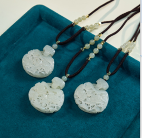 玉美人菲菲HZ/和田玉吊坠约50*45mm/多样性发一