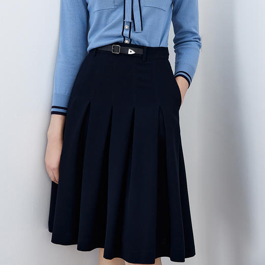 EITIE爱特爱秋季新款黑色半裙7506212 商品图3