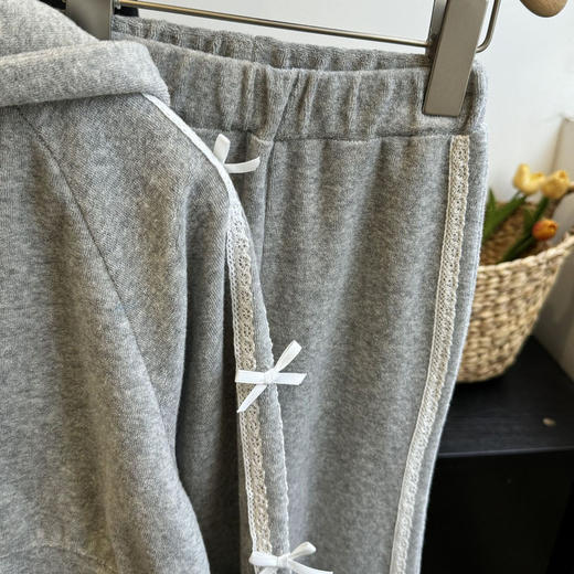 【灰色花边女童套装】2024秋季韩版休闲儿童连帽开衫外套洋气喇叭裤 商品图2