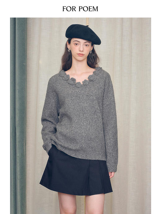 ForPoem 现货 24/FW原创设计手工钩针花朵V领驼马绒宽松毛衣 商品图1