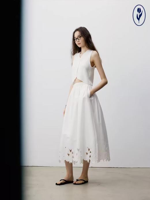 shyshystill/shy202406022/棉质镂空激光雕刻设计感原创花朵图案松紧腰半裙 商品图3