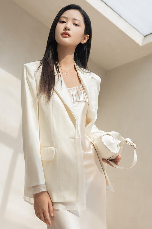 NUTS秋季新款纯色简约时尚气质优雅通勤西装外套4320402A1 商品图4