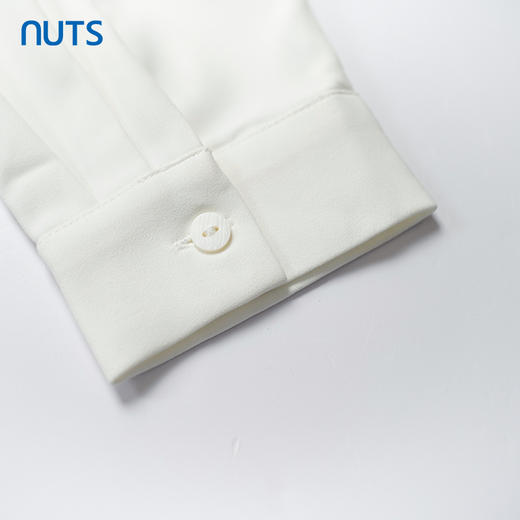 NUTS秋季新款白色设计感通勤宽松慵懒披肩长袖衬衫女334012308 商品图3