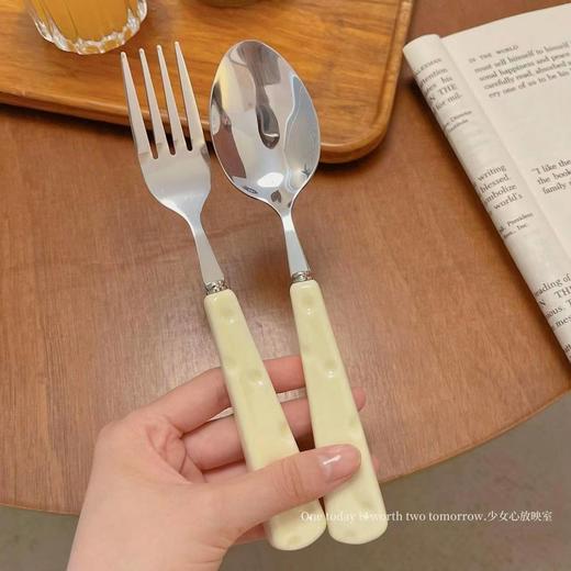 「9.9到手2支！ins奶油风」新款可爱少女奶酪刀叉勺子仿陶瓷学生便携刀叉勺餐具套装餐饮用具 商品图1
