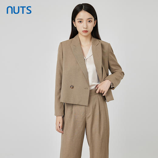 NUTS秋季新款气质通勤风宽松显瘦设计感短款西装外套女231048117B 商品图3