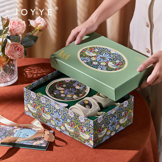 JOYYE威廉·莫里斯-欧式浮雕情侣双人马克杯咖啡碟套装陶瓷礼盒带勺 商品图9