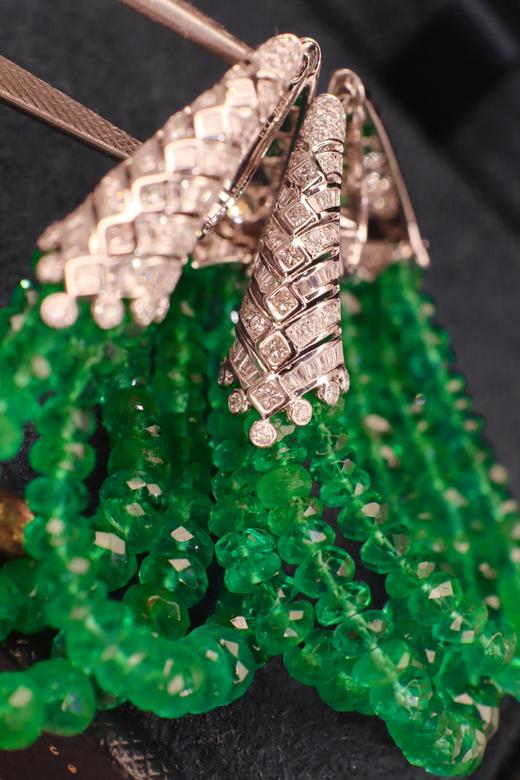 37.76ct 祖母绿耳环 商品图1