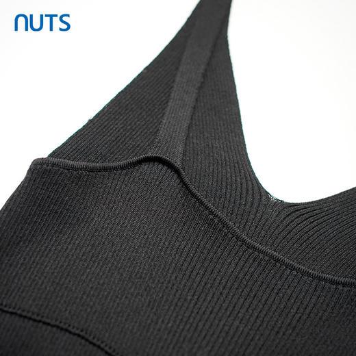 NUTS秋季新款纯欲性感别致V领修身背心女332052101 商品图4