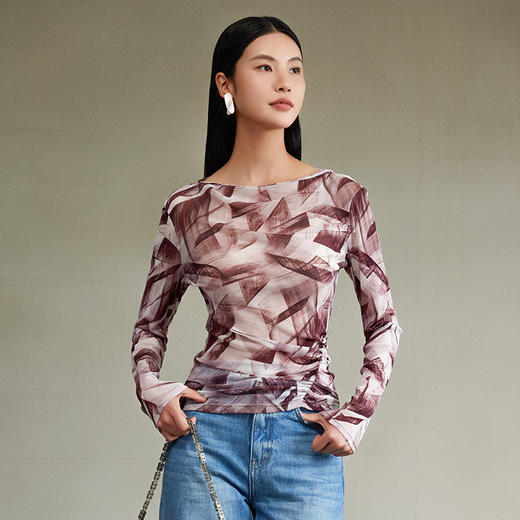 西嘉时髦松弛感|一字微荡领安可拉红抽褶显瘦针织印花上衣 商品图0