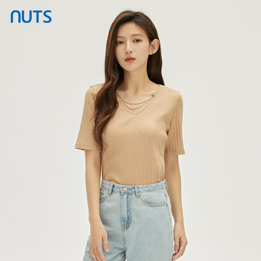 NUTS秋季新款时尚气质通勤风V领链条装饰短袖T恤女331021155 商品图0