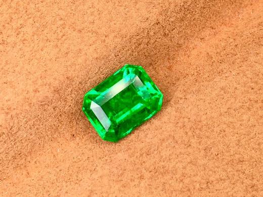 1.82ct 祖母绿裸石 商品图2
