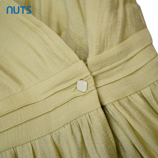 NUTS法式V领短袖连衣裙女夏季气质收腰显瘦A字中长裙323101356 商品图4