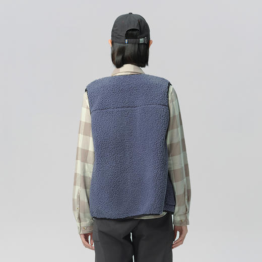 北极狐 户外羊羔毛马甲外套2024秋冬新款 女士抓绒夹克 07242212 商品图2