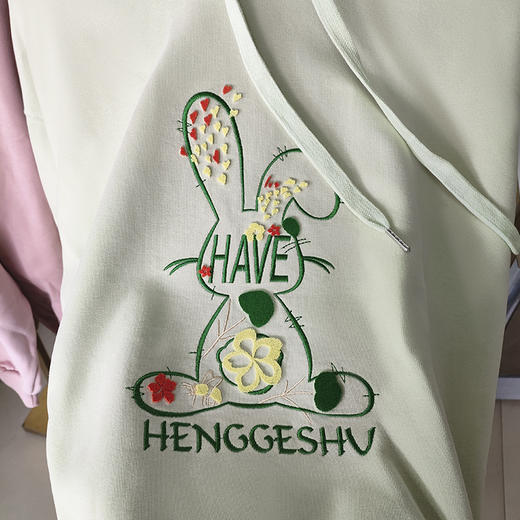 SZ2672连帽卫衣春秋薄款小兔子立体刺绣图案温柔可爱女款上衣 商品图2