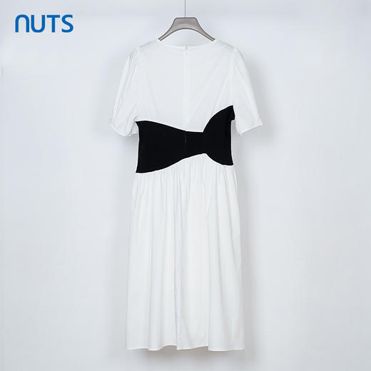 NUTS秋季新款法式收腰显瘦黑白撞色甜酷气质短袖连衣裙 商品图1
