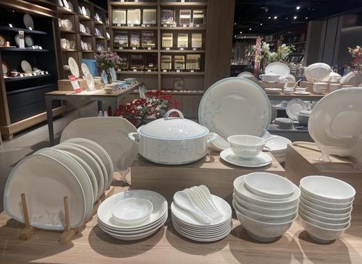 百合花釉中彩10人用50头中餐具 商品图0