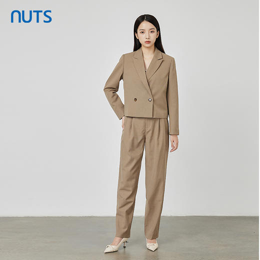 NUTS秋季新款气质通勤风宽松显瘦设计感短款西装外套女231048117B 商品图1
