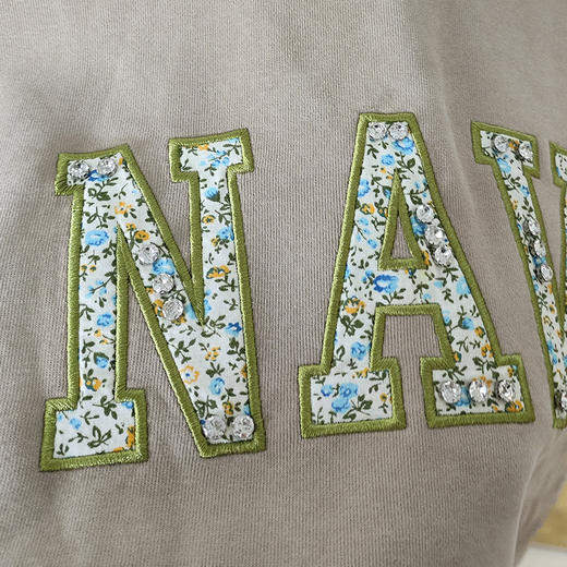 SZ2671春秋款圆领卫衣纯棉薄款不加绒女士碎花字母镶钻上衣宽松版型 商品图4