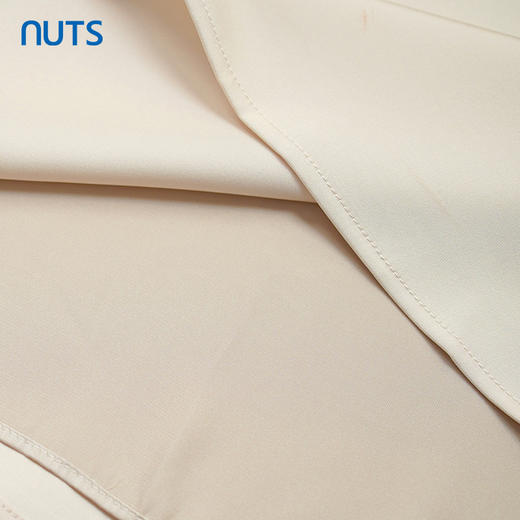 NUTS秋季新款纯色修身显瘦V领美背细肩带吊带背心女331031028 商品图3