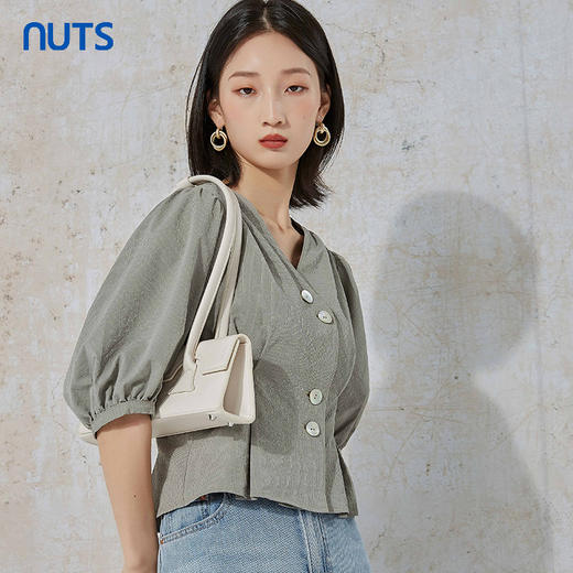 NUTS春秋季新款时尚气质通勤风百搭纯色短袖衬衫女231011108B 商品图1