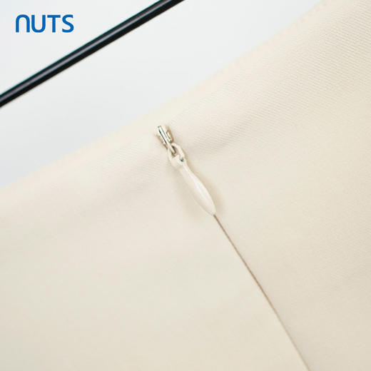 NUTS商场同款时尚气质百搭纯色半身短裙女131061070 商品图4