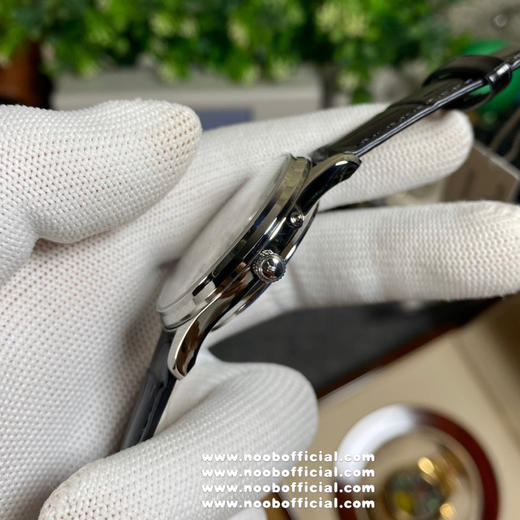 ZF积jiaQ1378420小丑重制版。机芯以原厂Cal938芯为蓝本开发定制，尺寸：39mmX9.9mm，意大利纯手工牛皮➕定制版男士手表，自动机械机芯，透底➕搭配专柜正品一致的定制版一体机芯‼️ 商品图3