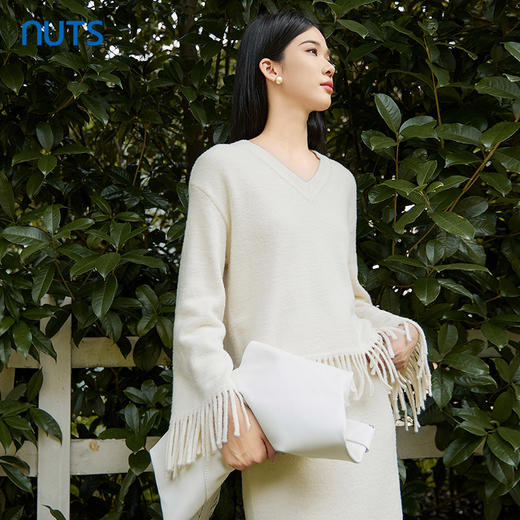 NUTS2023秋季新款设计感小众轻熟御姐风流苏毛织套头衫4350509A1 商品图0