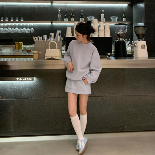 穿搭不费力/ 秋日软fufu通勤套组 上衣+裙裤套装 商品图2