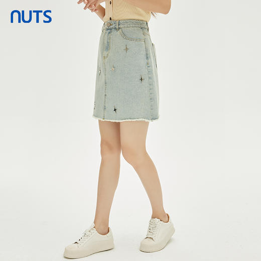 NUTS秋季新款时尚气质设计感星星饰品点缀水洗牛仔半裙332061149 商品图1