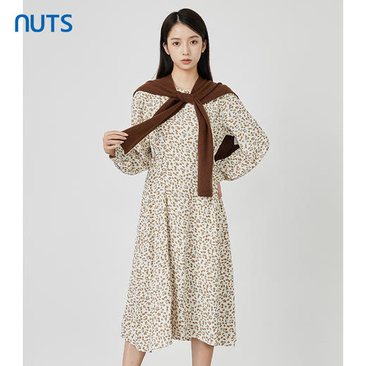NUTS春秋季新款时尚碎花休闲风长袖连衣裙女（含披肩）231103217 商品图3