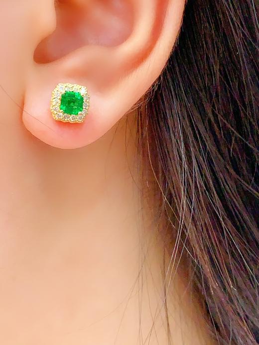 0.64ct 祖母绿耳钉 商品图4