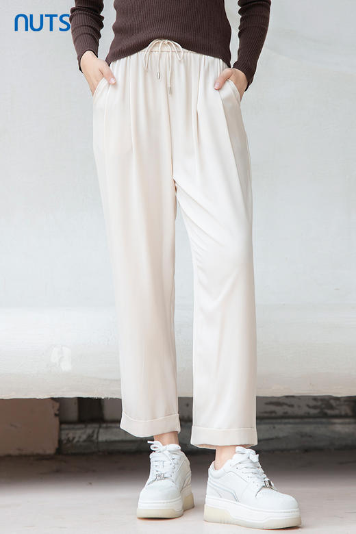 NUTS2023秋季新款气质休闲风松紧腰宽松阔腿休闲长裤女4380701A1 商品图5
