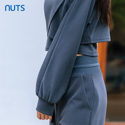 NUTS秋季新款设计感运动风女时尚休闲卫衣短裤T恤女4330202A1 商品图2