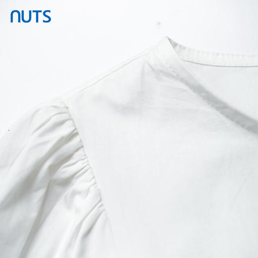 NUTS秋季新款法式收腰显瘦黑白撞色甜酷气质短袖连衣裙 商品图2